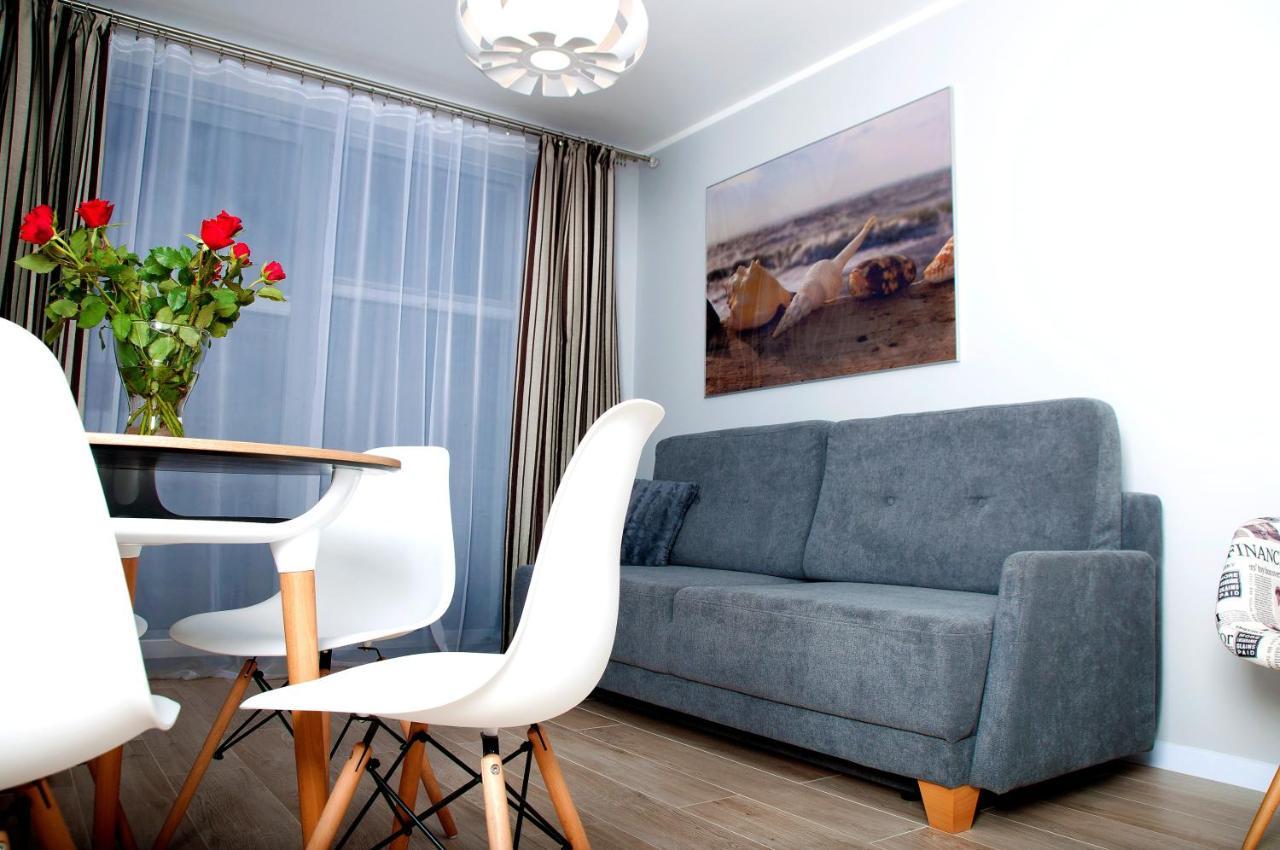Apartament Ikar - 2 Pokojowy Przy Morzu Z Balkonem Pobierowo Eksteriør billede